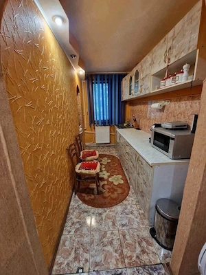 De vanzare apartament cu 3 camere decomandat, mobilat si utilat, Pret 49900euro - imagine 3
