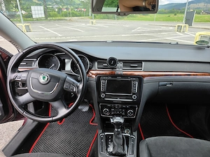 Skoda Superb 2.0 TDI Ambition DSG - imagine 10