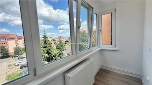Apartament 2 camere, renovat total, pe strada Tampei, in Racadau