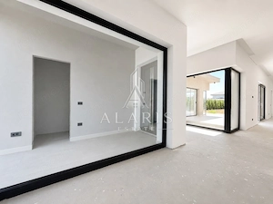 Vila de lux cu 5 camere, 5 bai, in Dumbravita - imagine 7