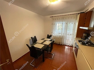 Apartament 3 camere decomandate 2 balcoane in zona centrala Sibiu - imagine 10