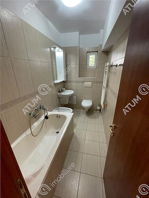Apartament 3 camere decomandate 2 balcoane in zona centrala Sibiu - imagine 11