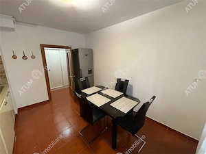 Apartament 3 camere decomandate 2 balcoane in zona centrala Sibiu - imagine 9