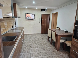 Apartament 3 camere Vasile Aaron - imagine 2