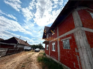 CASA CU ETAJ | TEREN 1439 MP | ZONA INAND | BIHOR - imagine 16