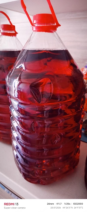 Vin roșu roze de casa