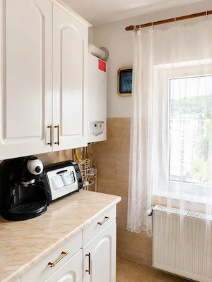 Apartament 3 camere, 69 mp, 2 băi, etaj 2 4   zona centrală Boldești-Scăieni - imagine 5