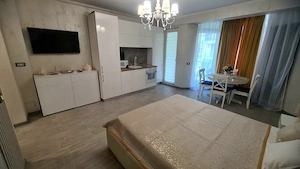 Vând studio cu vedere la mare si parcare privată în complex - imagine 7