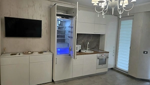 Vând studio cu vedere la mare si parcare privată în complex - imagine 8