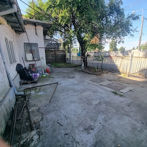 Proprietar: Vând Casă pe Strada Eroilor, Ploiești   Teren cu Deschidere de 15 m (Ideal Investiție) - imagine 6