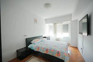 Apartament 3 Camere, Ultracentral, De Închiriat 500 euro pe lună. - imagine 2