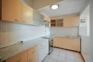 Apartament 3 Camere, Ultracentral, De Închiriat 500 euro pe lună. - imagine 9