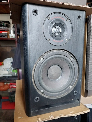 Boxe ONKYO bas 16cm tweetere titan 