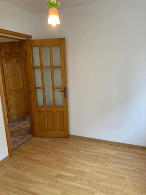 ofer 2 camere spre inchiriere, Narciselor