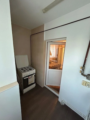 De inchiriat apartament cu 2 camere, General, etaj 1, 400 euro - imagine 2
