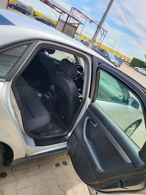 Audi a 4 1.9 tdi cu soft făcu  - imagine 8
