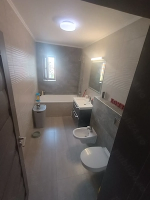 Apartament 3 camere de vânzare str.Sub Cetate Florești  - imagine 2