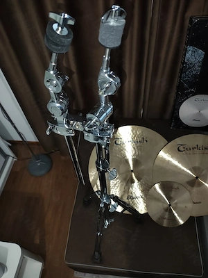 Vând set cinele Turkish și stativ Sonor 