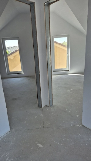 Se vinde 1 2 duplex modern,garaj în casă, mansarda înaltă cu pod izolat - imagine 7