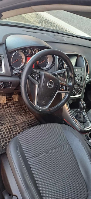 Opel Astra J 1.7 CDTI - imagine 6
