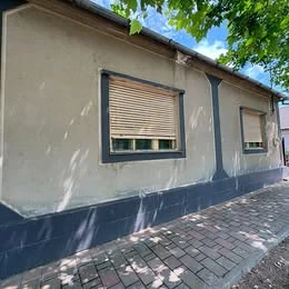 Vand casa din caramida, la strada principala, in Sannicolau Mare - imagine 2