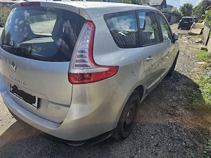 Renault Grand Scenic  - imagine 2