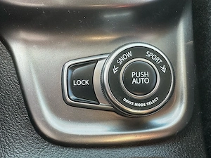 Suzuki Vitara 1.4 BoosterJet Mild Hybrid ALLGRIP 4x4 Passion   2022   Un singur proprietar - imagine 3