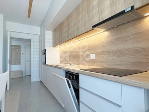 Apartament nou cu 2 camere si parcare in Prima Arena - imagine 13