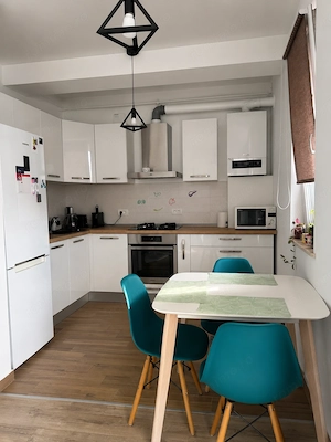 Apartament de 2 camere de inchiriat -- bloc nou, parcarea inclusă  - imagine 4