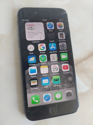 [8] Vând Apple iPhone 8 Black [spart dar cu placa bună] [poze reale]