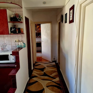 Proprietar, vand apartament 3 camere in Resita, garaj separat - imagine 5