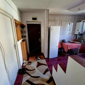 Proprietar, vand apartament 3 camere in Resita, garaj separat - imagine 3