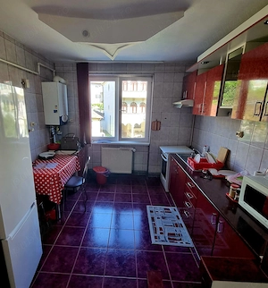 Proprietar, vand apartament 3 camere in Resita, garaj separat - imagine 8