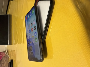 iPhone 11 negru - imagine 5