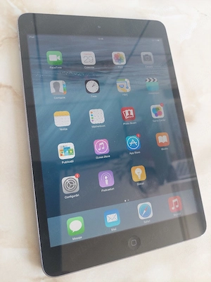 Vând Apple iPad Mini în stare foarte bună, fără probleme [poze reale]