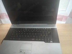 vând laptop Fujitsu exprimo mobile v6555