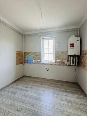 DE VÂNZARE APARTAMENT CU 2 CAMERE|CURTE PROPRIE|LOC DE PARCARE|GIROC| - imagine 4