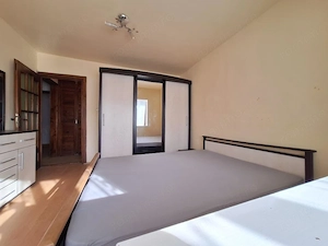 Apartament spatios - 3 camere - 2 bai - 67 mp - zona Lipovei - imagine 9