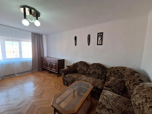 Apartament spatios - 3 camere - 2 bai - 67 mp - zona Lipovei - imagine 3