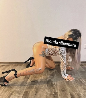 Blonda  confirm cu tatto  