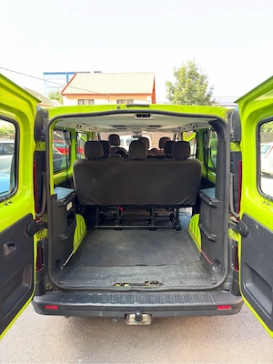 Opel Vivaro 2016 08 L2H1 9 locuri extralung M1 RAR si revizie facuta  - imagine 8