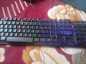 tastatură twolf 