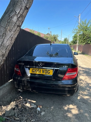 Mercedes c220 motor defect  - imagine 3