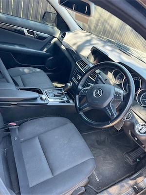 Mercedes c220 motor defect  - imagine 4