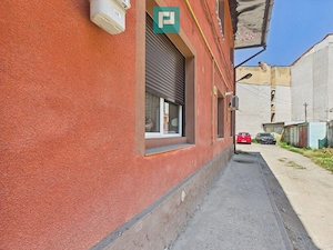 Apartament cu 2 camere și curte ultracentral - imagine 11