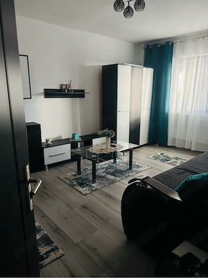 Apartament ultracentral Campeni  - imagine 4