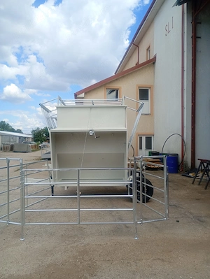 Buncar furajare vitei, oi, capre - 3000 l. Produs nou cu garantie.   