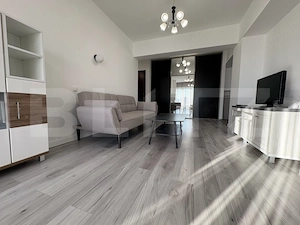 Apartament modern, parcare, zona Plopilor 