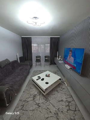 Se Vinde Apartament lux 3 camere Decomandat  - imagine 5