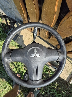 Vând volan Mitsubishi Colt 